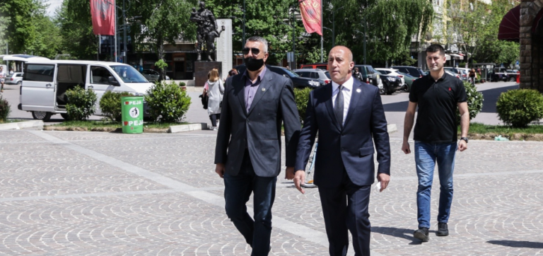 Dorëhiqet kryetari i degës së AAK-së në Pejë