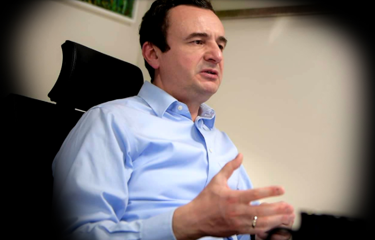 Kurti: Mamitë shpëtojnë miliona jetë, do investojmë në maternitete!