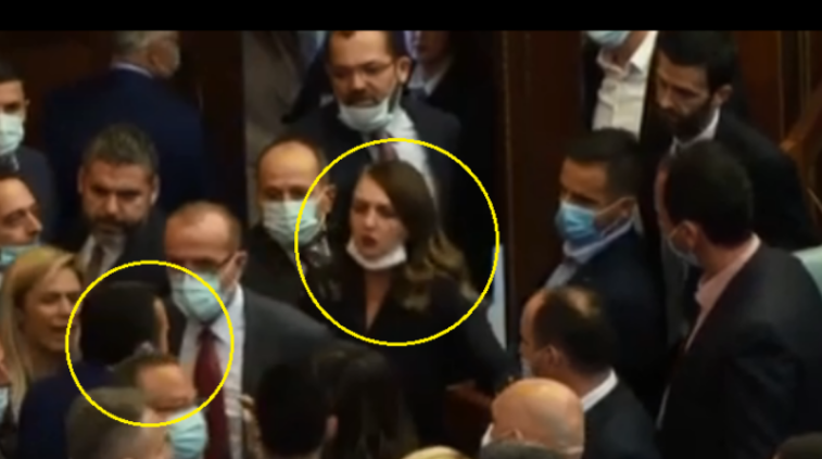 Del video e përplasjes mes deputetëve të PDK-së dhe VV-së në Kuvend