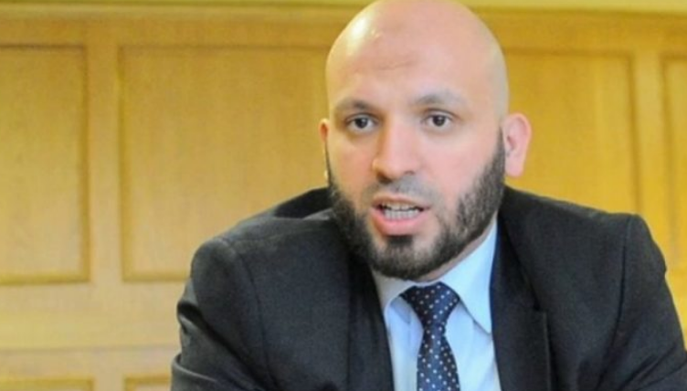 Kelmendi: Edukata fetare duhet të futet urgjentisht në planprogram mësimor, nxënësit të ndahen në bazë të gjinisë