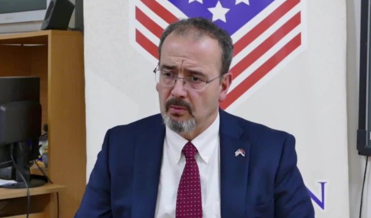 Ambasadori amerikan në Serbi: SHBA-ja kërkon zbatimin e marrëveshjes së Washintonit, Biden e di rëndësinë e Ballkanit