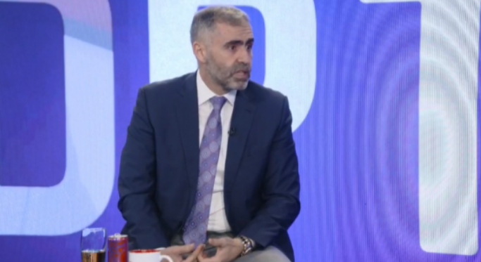 Avokati Berisha: Ideja se udhëheqësit kosovarë duhet të ofrojnë garanci për Thaçin dhe të tjerët është e dëmshme