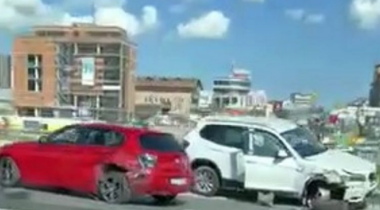 Aksident i rëndë në kryeqytet, lëndohen dy persona