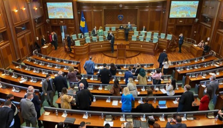 Shkarkohet bordi i AKP-së