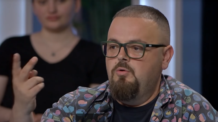 “Te cili motel po shkojmë sot” – aktori kosovar tregon se çka i ndodhi të dashurës së tij në një institucion shtetëror