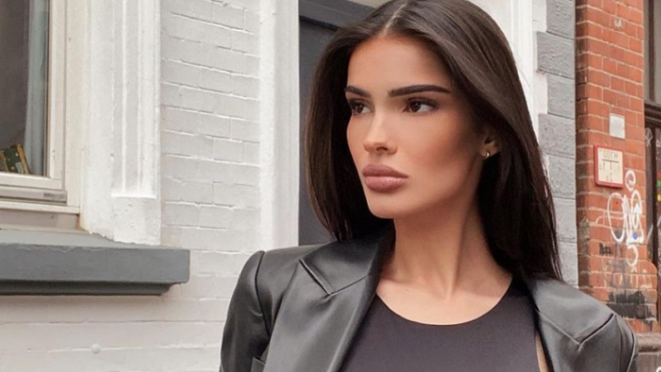 Pak javë pas lindjes së vajzës, Arbenita tregon trupin super tërheqës