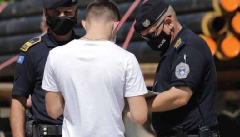 Afër 7 milionë euro i shtohen buxhetit të shtetit nga gjobat për mosbartje të maskës