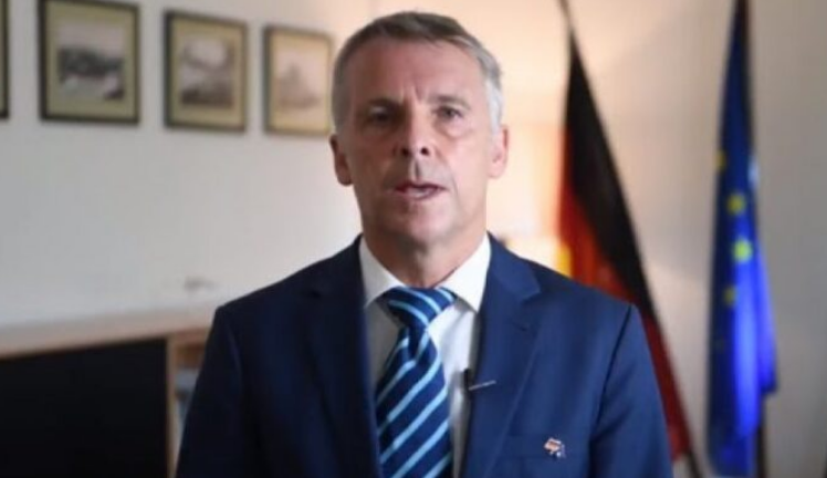 Ambasadori gjerman kundër idesë për ndryshimin e kufijve: Është çështje e mbyllur