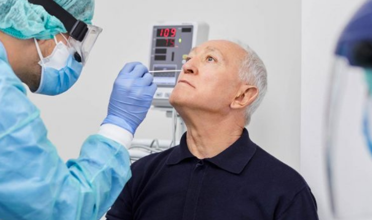 ​Shkencëtarët zbulojnë biomarkerin që zbulon fazën e hershme të formës së rëndë të COVID-19