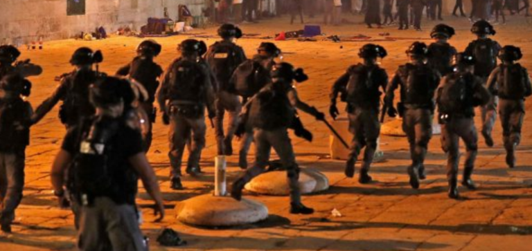 Përshkallëzohet dhuna në Jerusalem, qindra të plagosur pranë xhamisë Al-Aqsa