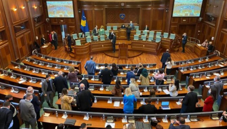Glauk Konjufca thërret seancë të jashtëzakonshme në Kuvend