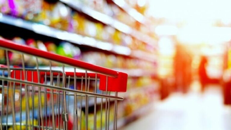 Qytetarët ankohen për rritje të çmimeve të produkteve bazë