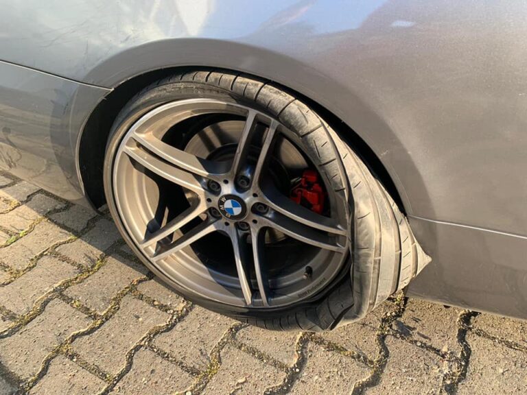 Kosovari mbetet në Novi-Sad për shkak të problemit me veturë, kërkon ndihmë