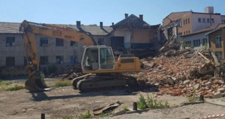 Serbia nis ndërtimin e një universiteti në veri të Mitrovicës