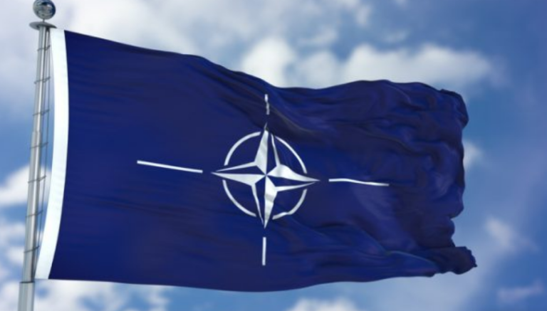 NATO tregon sa do të qëndrojë në Kosovë