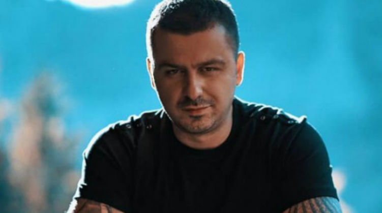 Genc Prelvukaj kapet me komentuesin pasi i thanë të mos merret me politikë dhe sport