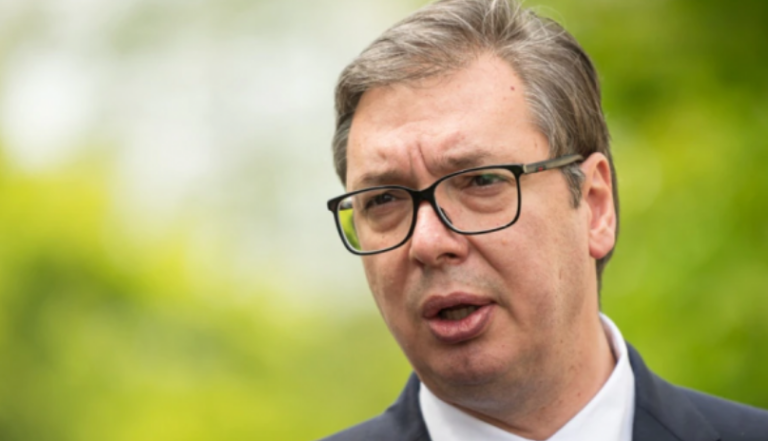 Vuçiq paralajmëron referendum për çështjen Kosovë-Serbi: Populli do vendosë në fund