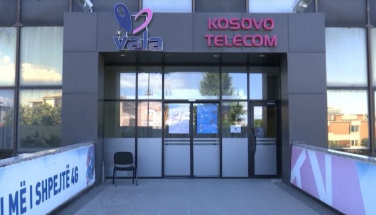 Tre të arrestuar për kontratat e Telekomit me dyqanet e telefonave
