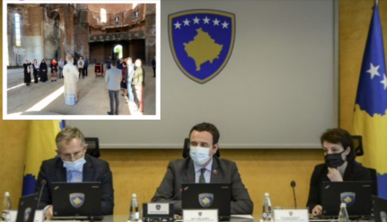 Mbajtja e liturgjisë tek kisha në oborrin e UP-së, vjen reagimi nga Qeveria Kurti