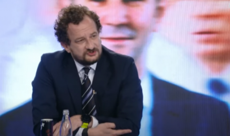 “Është pak mysliman” / Nikaj: Mos të stigmatizohet Memli Krasniqi pse është fetar