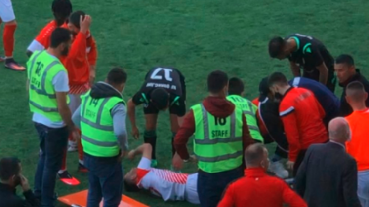 Ia theu këmbën kundërshtarit, FFK e dënon rëndë futbollistin e Dukagjinit