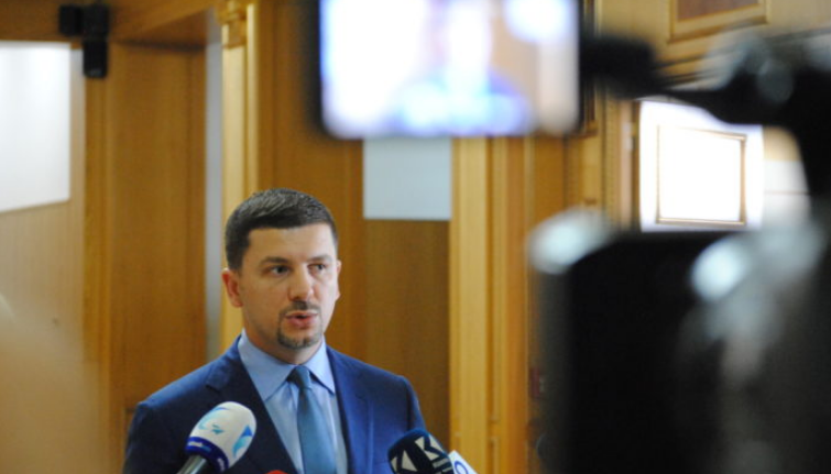 A do të garojë Memli Krasniqi për kryetar, detaje rreth zgjedhjeve në PDK