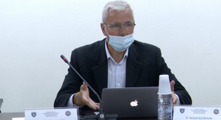 “Asnjë fjalë për livadhin e babës tem nuk e thash”, “haaajt more mos më lodhni”, Kurteshi nervoz edhe me kreun e ri të KQZ’së