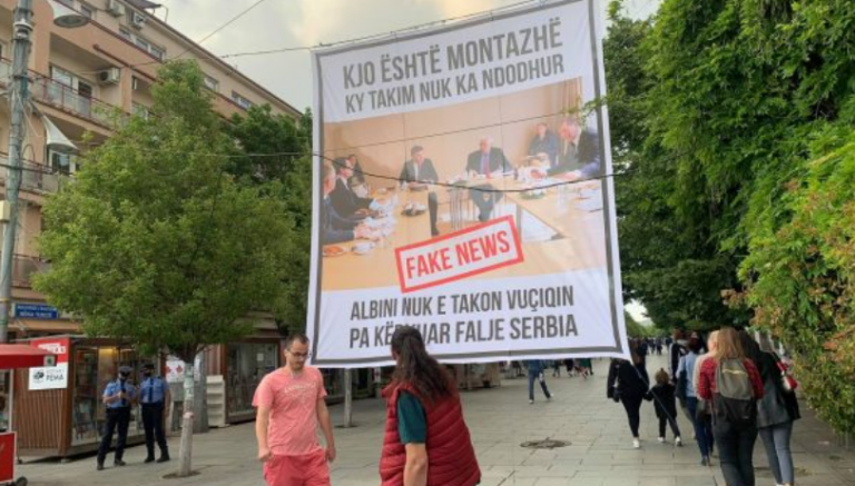 “Nuk ka ndodhur, është montazh”, PSD me aksion simbolik pas takimit mes Kurtit e Vuçiqit