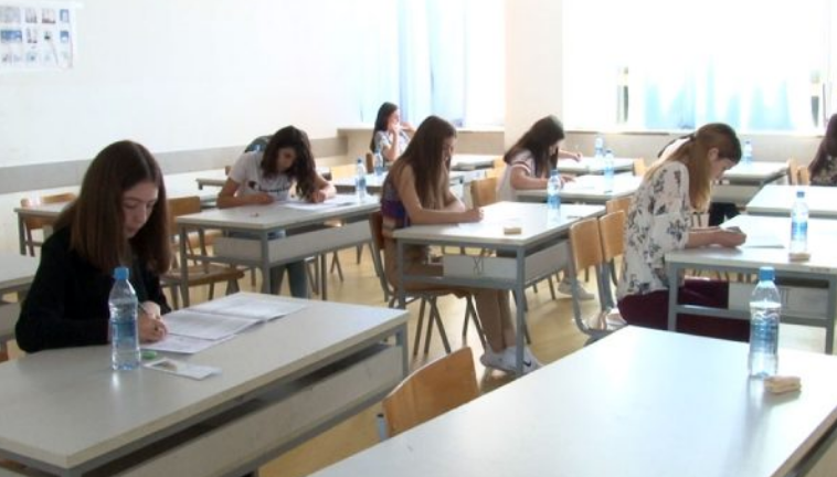 MASHTI del me njoftim pas përfundimit të testit të maturës