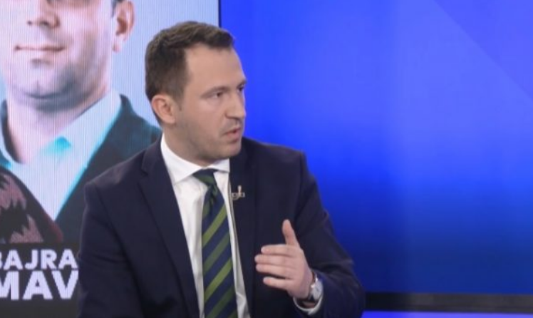 Krasniqi për kërcënimet për shkarkimin e Dakës: Vjosa Osmani po e pengon punën e KQZ’së