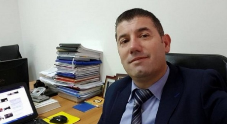 Kryeshefi i Postës pas shkarkimit: Do kërkoj 100 mijë euro dëmshpërblim