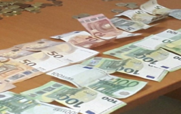 Aksioni kundër lëmoshë kërkuesve: Ndalohet 83-vjeçari me 1150 euro në xhep