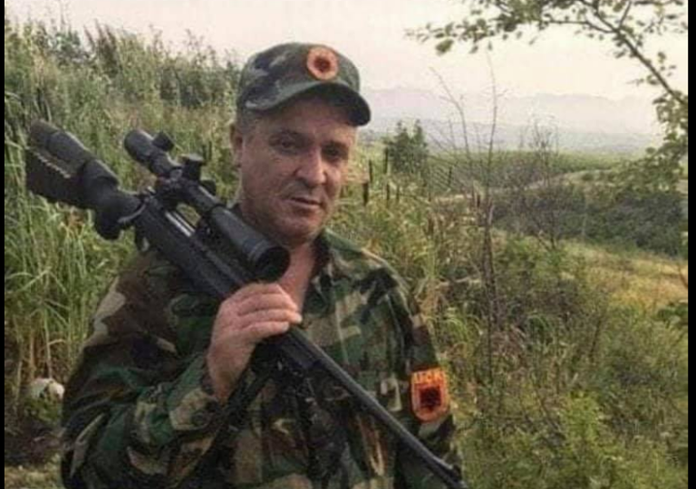 Vdes një ndër ushtarët e parë të UÇK-së