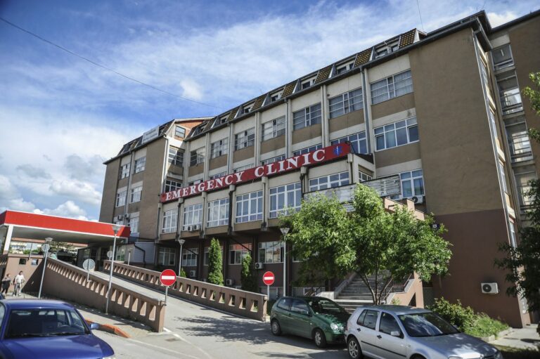 Shëndetësia me probleme bazike, pacientët në listat e pritjes së QKUK-së që nga viti 2018