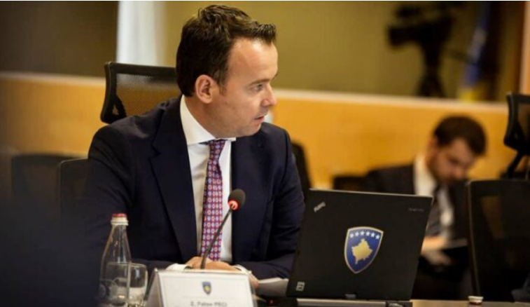 Ministria e Faton Pecit, hap tender në vlerë 80 mijë euro vetëm për pije