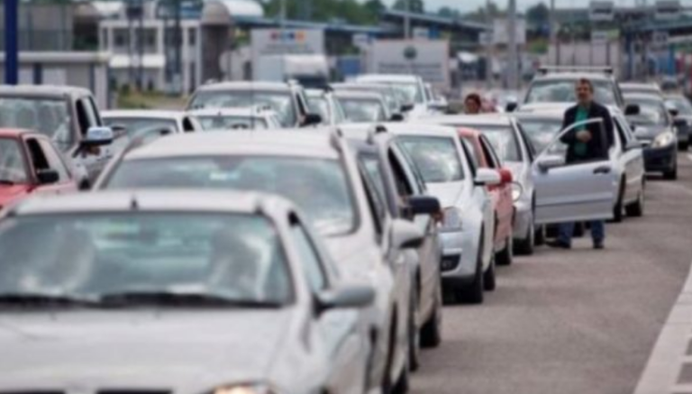 Policia ka një kërkesë për mërgimtarët