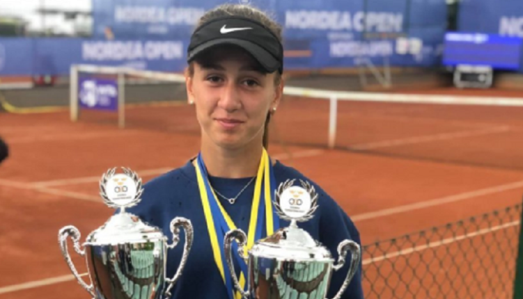 Kush është kosovarja që po mahnit në tenis: Fiton turneun më të madh në Suedi