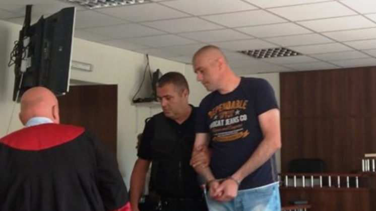 “Shyqyr Zotit që u dënua”, rrëfimi i mjekut që e trajtoi gruan e përdhunuar nga Vukotici gjatë luftës