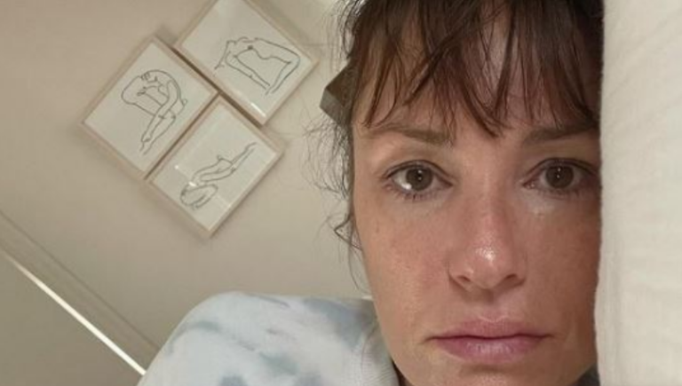 Gazetarja infektohet me variantin Delta pasi u vaksinua: Është i pamëshirshëm