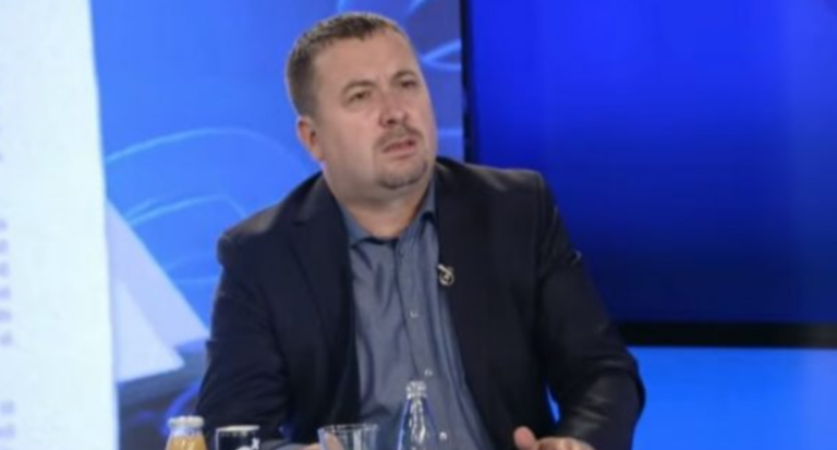 “Ani kur po i shoh këta të estradës..”, Latifi u reagon artistëve që po deklarohen për çështjet politike