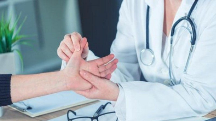 5 gjëra që duart tuaja mund të zbulojnë menjëherë për shëndetin tuaj