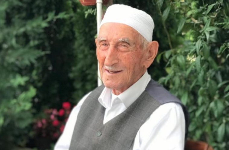 Familja Veseli del me falënderim për qytetarët që u qëndruan pranë