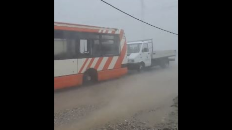 Shkarkime rrufesh dhe erëra të fuqishme në Kllokot