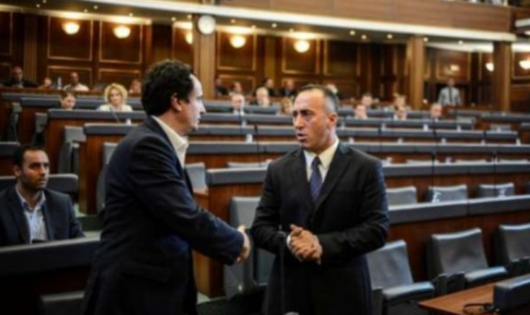 Haradinaj ia kujton Kurtit deklaratat për taksën e Rrugës së Kombit: Zbrit në tokë o kryeministër