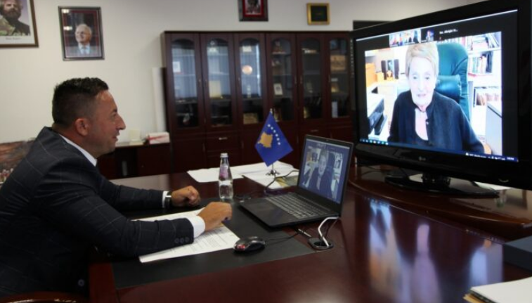 Sekretarja Albright e fton ministrin Mehaj për vizitë në ShBA