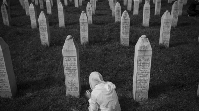 Rezoluta për dënimin e gjenocidit serb në Srebrenicë lajm në mediat e botës