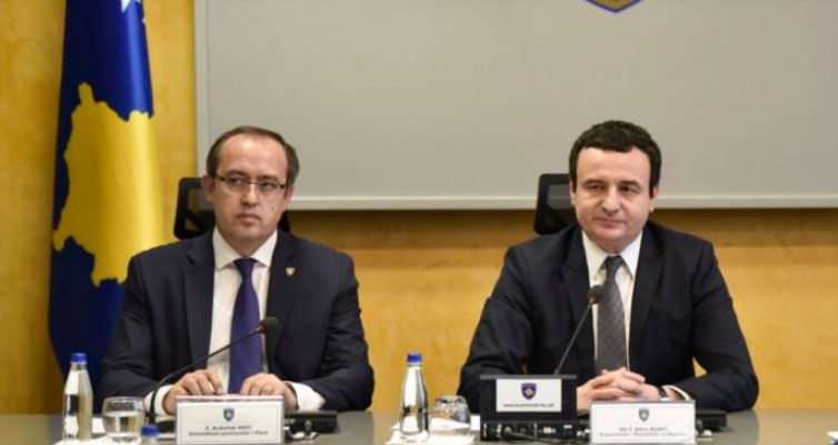 Hoti: Kurti mashtron si çdo gjë tjetër, tani të gjithë e kanë të qartë këtë