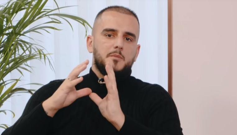 “Përse ke tatuazh nëse je mysliman?”, Gold AG përplaset me ndjekësin e tij në Instagram