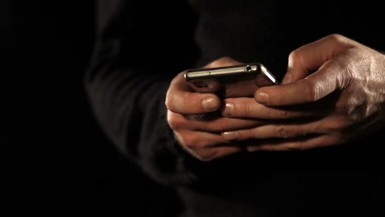 Arrestohet një person, ngacmoi dy femra përmes telefonit – nga një tjetër mori mbushje