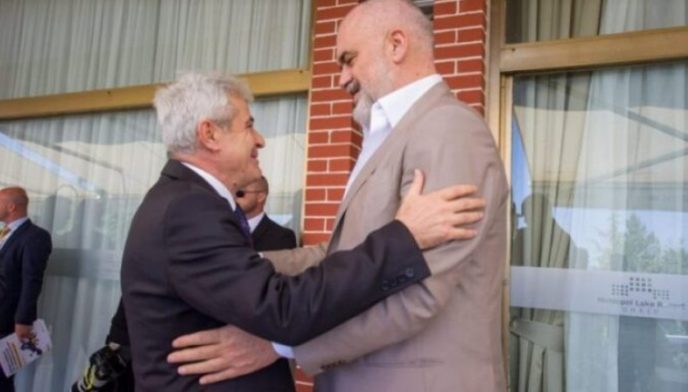 Ali Ahmeti i del në krah Edi Ramës, “Open Balkan” nuk është ripushtim i Kosovës